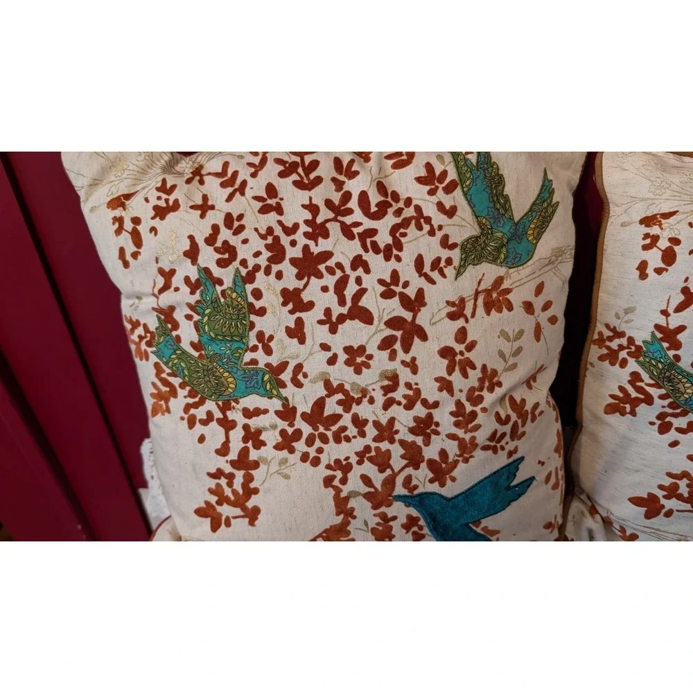Set Of 2 Pier 1 EmbroideredHummingbird Tree Throw Pillows Gold‎ Brown Red 17